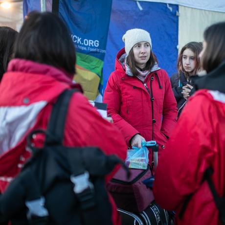 Maryia*, aged 35, and her 11-year-old daughter Natalia* fled from Ukraine after spending 12 days in a basement while their city was bombarded. They had to run for their lives and leave Maryia’s husband behind. Maryia does not know when she will see him again. She has also been unable to contact her parents for five days. She is now waiting in the camp with friends and hopes to get a job soon to support her family. 
